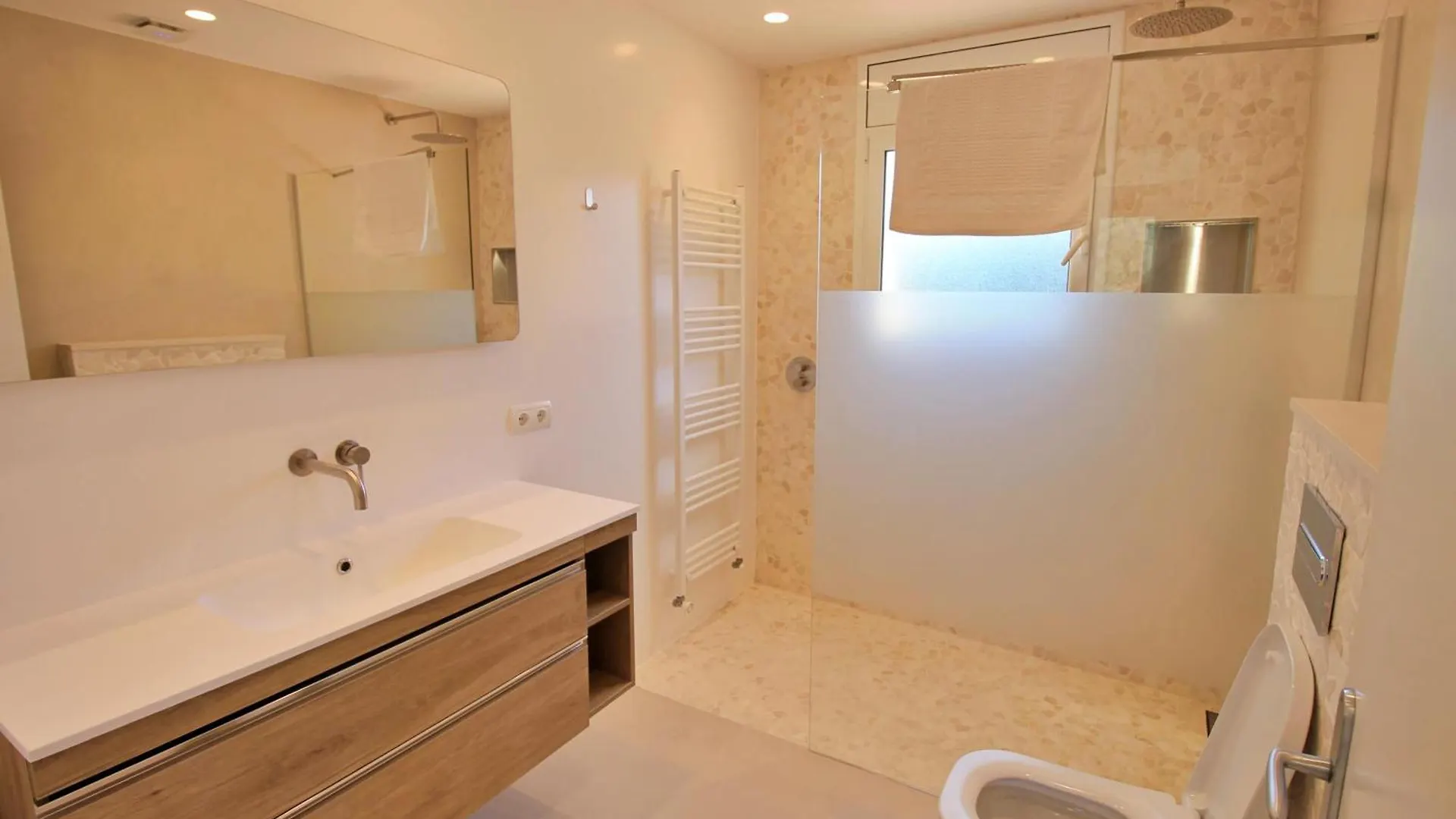 別荘 Villa Rosa カロンジェ